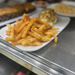 Jumbo Lump crab cake and fries
