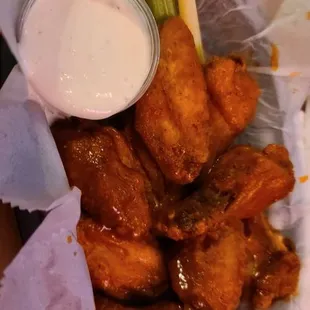 chicken wings, fried chicken wings, poultry, bbq chicken, chicken, chicken wings and fried chicken, food, bbq wings, fried chicken