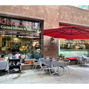 BONGIORNO&apos;S ! Great Hiding Italian Gem In The River Plaza between Tramp Tower and Wrigley Building.  PATIO! Dine In Take Out Delivery.Nice!