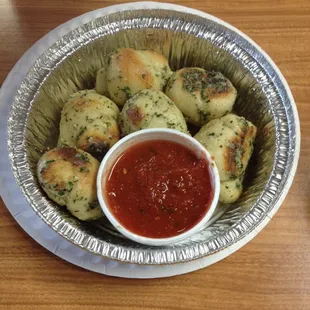 Garlic knots! Very good but doughy.