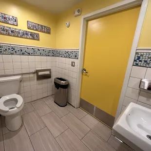 clean bathroom