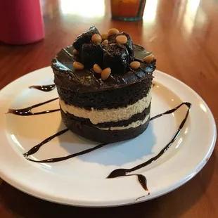 Peanut butter chocolate dessert is very good!