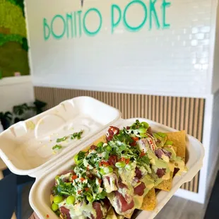 Poke nachos