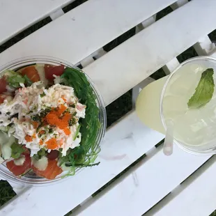 Cali bowl with 1/2 tuna, 1/2 salmon on sushi rice.