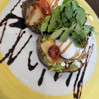 Tartine D'avocat Au Saumon