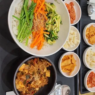 Soybean Paste Stew with Beef Brisket Bibimbap
