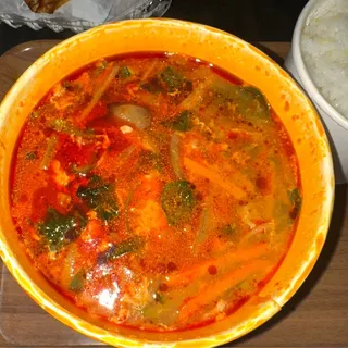 Spicy Oyster Stew in Hot Pot Soup