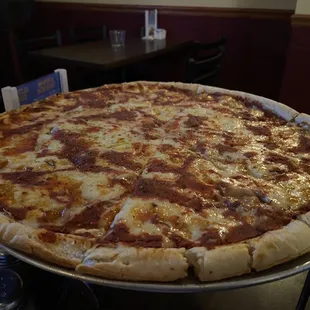 cheese pizza (cheesy/good)