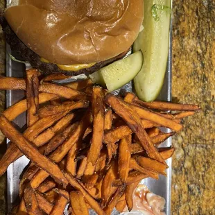 Cheeseburger and sweet potato fries.