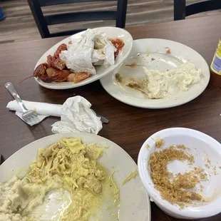 You can tell we didn't eat anything and yet a owner asked me to not make a review