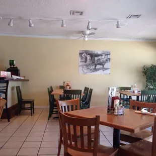 Cozy dining room