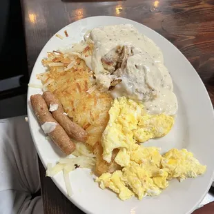 1/2 biscuit and gravy breakfast