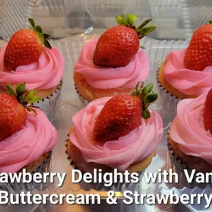strawberry delights with vanilla buttercream and strawberries