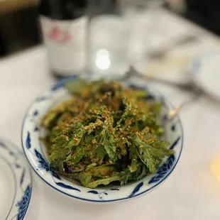 Chrysanthemum salad