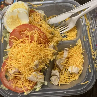 I paid $10 for a salad with extra cheese and this is literally a quarter of a salad ‍