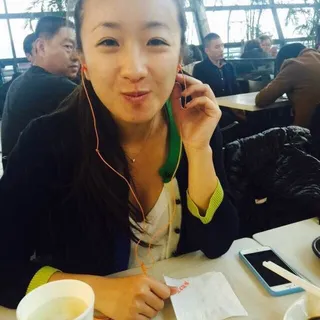 Yingna L.
