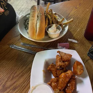 Great hidden gem by Lake Erie. Jeff chunks with Ranch  Sunday Special is a Philly with Fries for $10.50.