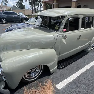 1951 Suburban