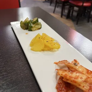 Complimentary side dish platter