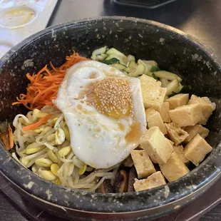 Dolsot bibimbap with tofu