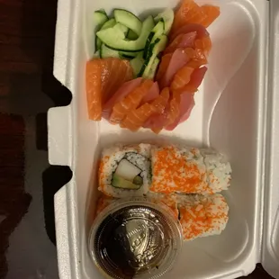 Sashimi Dinner (Miso soup not pictured)