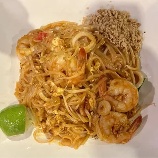 Seafood pad Thai