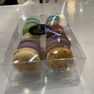 10 pc box macarons