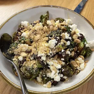 Crispy brussel sprouts with romesco sauce