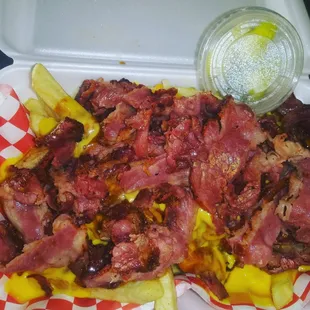 Pastrami fries