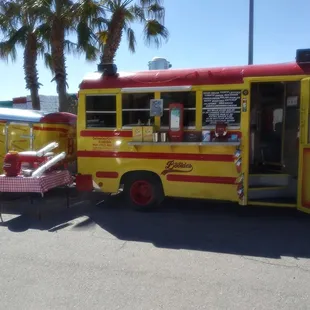 Bookies brunch N Munch