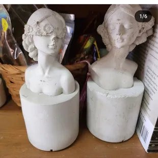 HANDMADE CONCRETE &amp; PAINTABLE BOOKENDS HELP HOLD YOUR BOOKS IN PLACE &amp; ADD A NICE DECORATIVE TOUCH TO YOUR LIBRARY:)