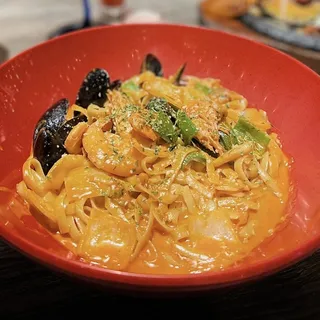 Spicy Seafood Cream Pasta