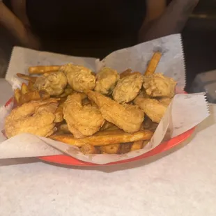 2 Item Fried Combo oysters and shrimp