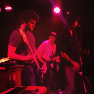 Solwave- slappin' da bass