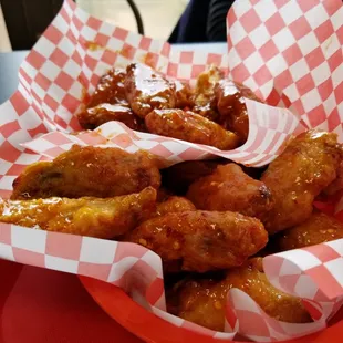 fried chicken wings, chicken, poultry, chicken wings and fried chicken, bbq wings, food, chicken wings, bbq chicken, fried chicken