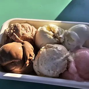 6 mini scoops for $9.50