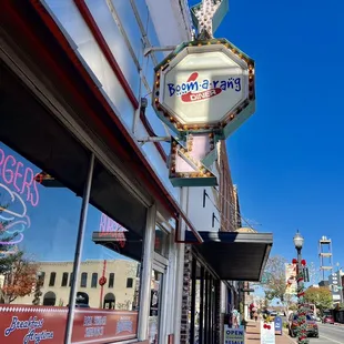 a view of the outside of the restaurant