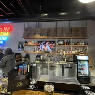 Friendly, fast bartender