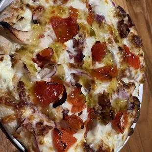 8" Hand Tossed Fire Roasted Chicken Pizza