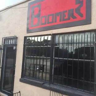 I stop by this place and had some of the best Soul Food  I had in a while .