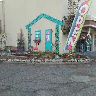 Boomerang offers consignment and trade! Open six days a week!