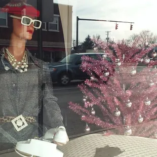 Great early 1960s window display.