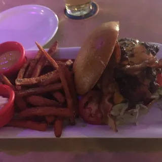 Applewood Smoked Bacon Cheddar Burger