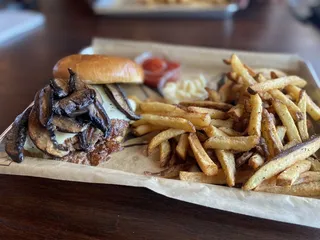 Underdogs Burgers & Brews