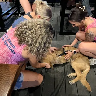Boomer Jacks bartenders welcoming Charlotte to the patio
