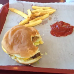 They have a good burger and fries. Quick and fresh. Made right when you order and the kids working are very professional.