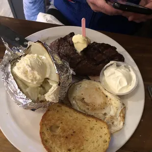 Steak lunch special with and egg added