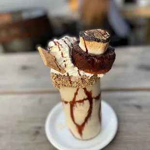 Mega S&apos;more Us