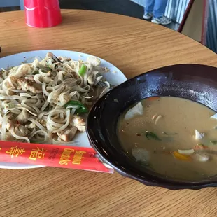 Pad Thai and &quot;cup&quot; of Tom kha