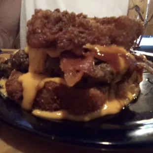BBQ Mac n Cheese Burger, no bun...the Mac n&apos;cheese makes the bun!!!